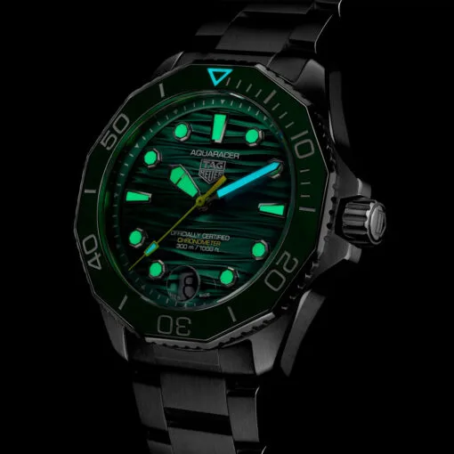 Tag Heuer Wbp5116.Ba0013 Aquaracer Professional 300 42 Stainless Steel Green Dial Watch - Image 3