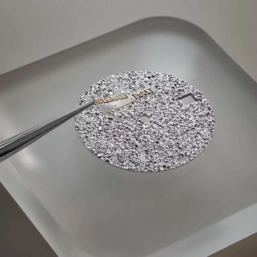 Audemars Piguet 77450Bc.gg.1361Bc.01 Royal Oak Selfwinding Frosted White Gold Crystal Sand Dial Watch - Image 3